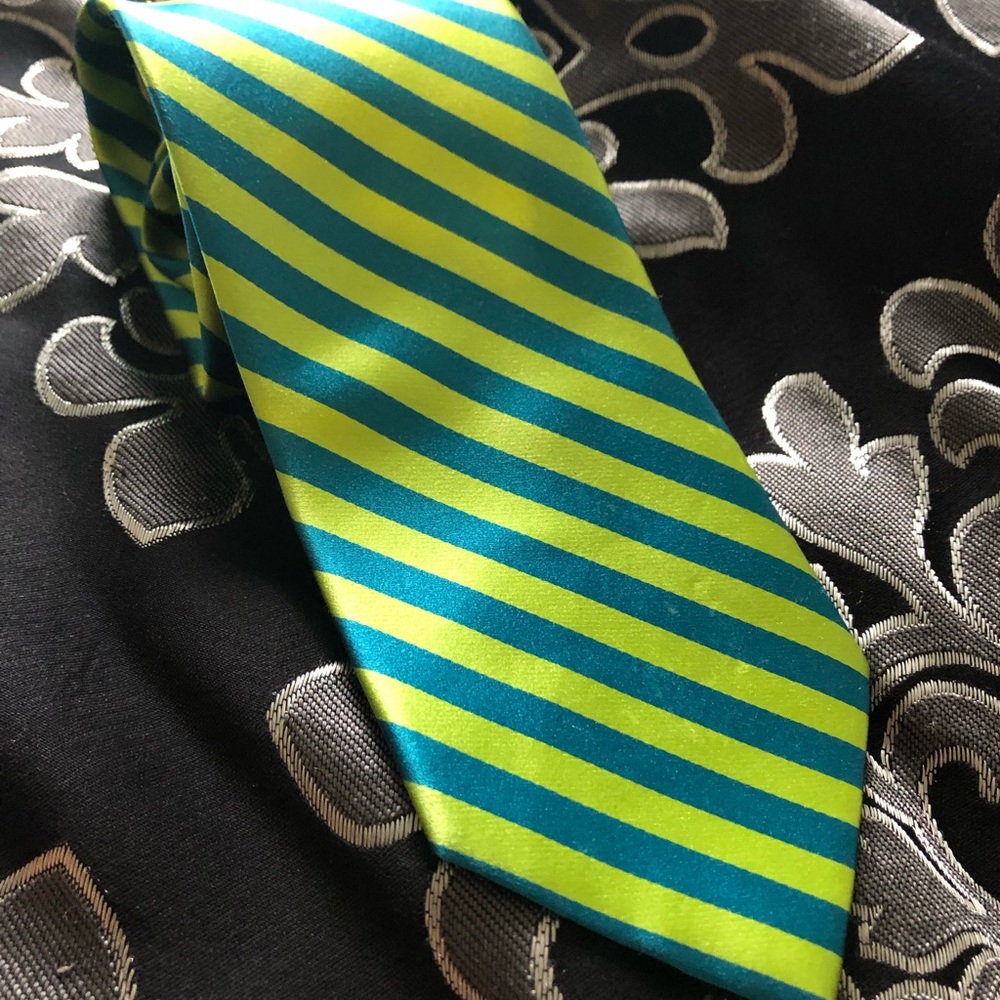 Croft & Barrow tie.
